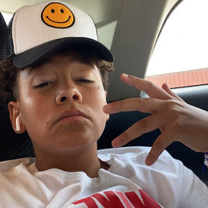 Meet your Posher, Ezzyisvibin